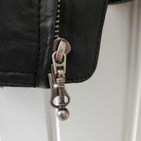 Womens leather Harley Davidson jacket with insert - Picture 6 of 16